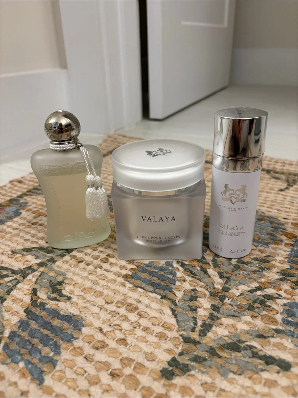 Valaya gift set- Body Cream , hair perfume & Eau de Parfum 2.5 fl oz - - Picture 1 of 8